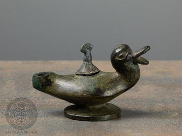 Replica van Griekse-Romeinse oudheid. Brons Olielamp in de