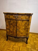 Kabinet - Walnoot - Credenzino barocchetto i, Antiek en Kunst