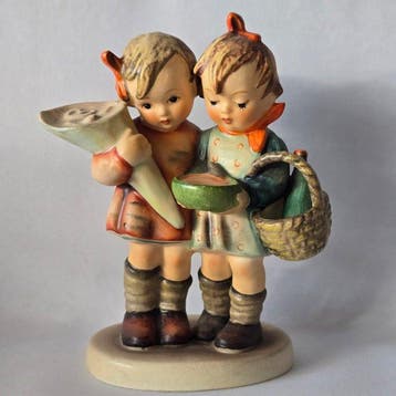 Goebel - Beeldje - Hummel #52/0 - Going to Grandmas - TMK3