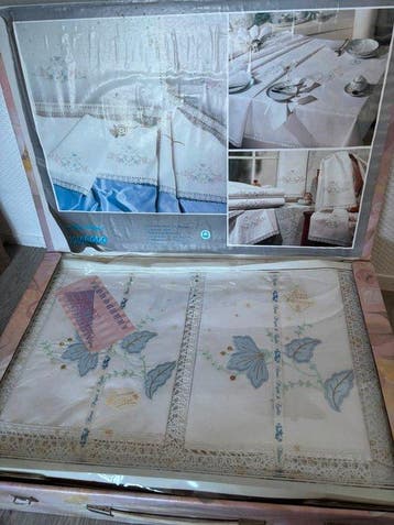 Magnifique Ensemble de Linge de Maison Vintage Linea