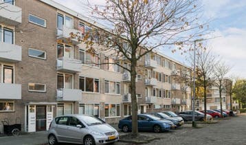 Te Huur 4 Kamer Appartement Stalpaertstraat In Rotterdam, Huizen en Kamers, Huizen te huur, Rotterdam, Direct bij eigenaar, Appartement