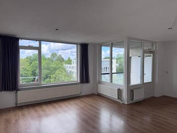 Te huur: Appartement Aartsbisschop Romerostraat in Utrecht, Huizen en Kamers, Utrecht, Appartement, Utrecht