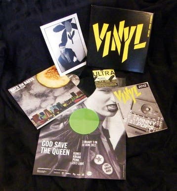 Vinyl (Goed), Verzenden, Gelezen