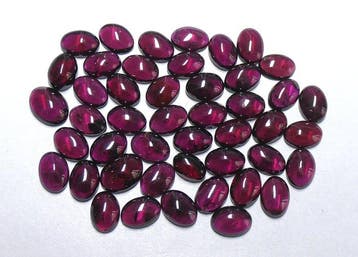 GROTE PARTIJ GRANAATEN 100% NATUURLIJK Cabochon- 10.25 g -