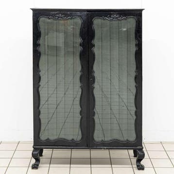 Klassieke Zwarte Vitrinekast, Huis en Inrichting, Kasten | Vitrinekasten, Ophalen of Verzenden, Nieuw