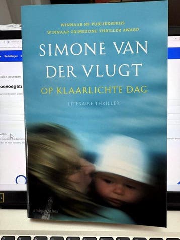 Op klaarlichte dag - Simone van der Vlugt 9789026345494, Verzenden, Zo goed als nieuw, Simone van der Vlugt