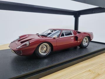 Cult-Scale Models 1:18 - Modelauto - Ford GT40 MKIII Maroon, Nieuw
