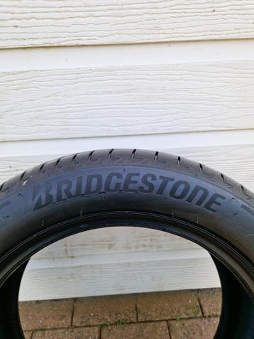 205/55/17 95V Bridgestone zomerbanden 2X, Gebruikt, 17 inch, 205 mm, Band(en)