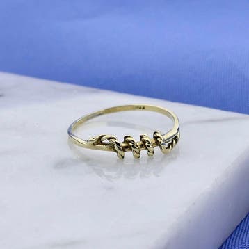 Gouden ring verwoven in touw, Gebruikt, Ophalen of Verzenden, 17 tot 18, Dame