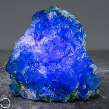 Natuurlijke fluoriet-kristalclusters uit Madagaskar. Van de