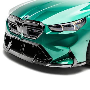 Dit betreft een BMW G90 G99 M5 Carbon Adro voorbumper, Verzenden