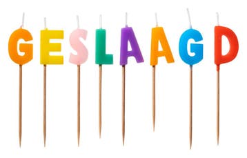 Taartkaarsjes Geslaagd gekleurd, Hobby en Vrije tijd, Feestartikelen, Ophalen of Verzenden, Nieuw