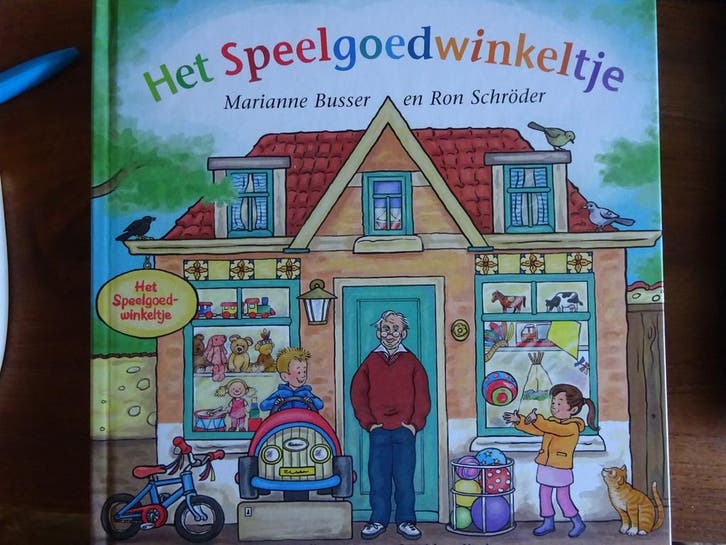 Het speelgoedwinkeltje 9789048856848 Moon, Boeken, Overige Boeken, Zo goed als nieuw, Verzenden