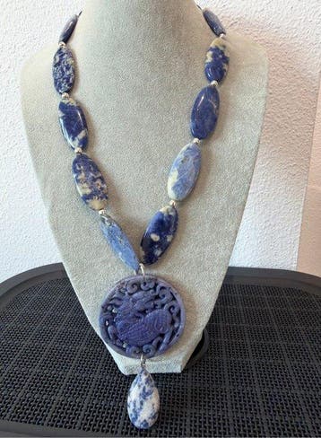 soldaatjesketting en jade medaillons - Ketting met hanger