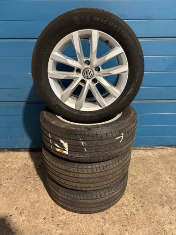 Originele Volkswagen Golf 16 inch zomerset, Ophalen, Gebruikt, 16 inch, 205 mm