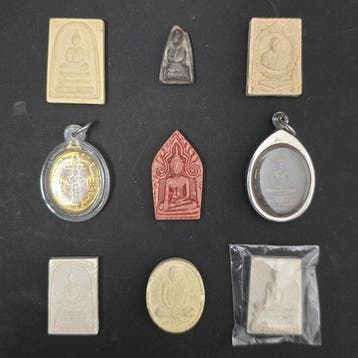 Thailand. 9 verschillende Thaise Boeddhistische Amuletten
