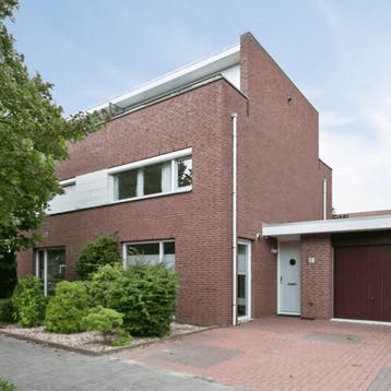 Huis in Geldrop gevonden voor €1950,- pm, Geldrop