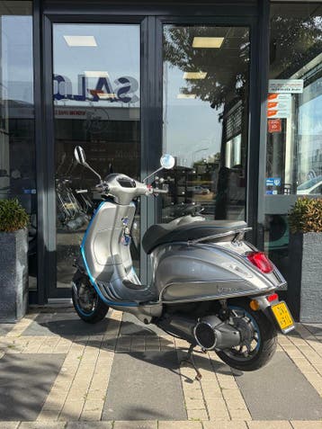 Vespa Primavera Ellecttrica | BTWer | 2020 | 1e eig., Gebruikt, Overige modellen, Maximaal 45 km/u, Elektrisch