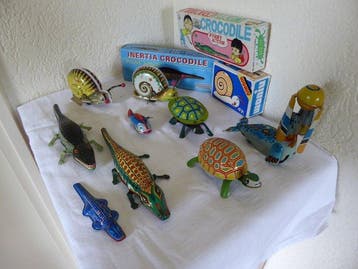 Woniu - Blikken speelgoed - 9 jouets en étain à remontée, Antiek en Kunst