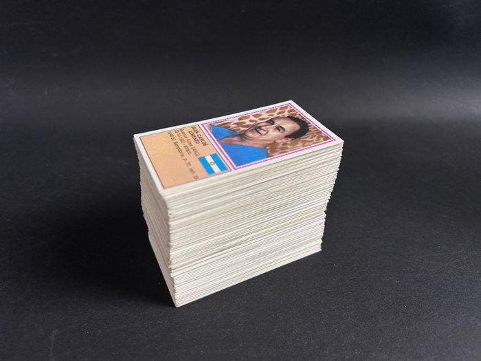 1970/71 Panini Calciatori - 250 Card - Near Mint (NM), Verzamelen, Stickers