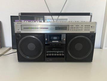Sharp - GF-9595 Multi-Band Stereo Radio, Nieuw