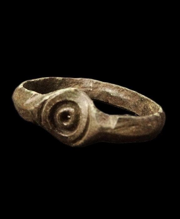 Oud-Romeins Romeinse ring van brons - 100/200 na Chr., Antiek en Kunst, Antiek | Overige Antiek