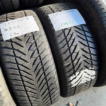 2 x Goodyear Eagle UltraGrip 205-50-16 Winterbanden 6,5mm, Auto-onderdelen, Banden en Velgen, Gebruikt, 16 inch, Band(en), Personenwagen