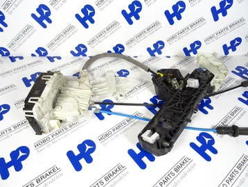 Portierslot A 099 730 0135 LA o.a: B-klasse w246, Gebruikt, Deur, Mercedes-Benz, Links