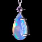Zilveren hanger met een 11,5 ct Ethiopische opaal en