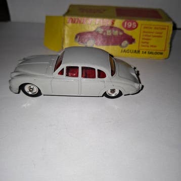 Dinky Toys 1:43 - Modelauto - Jaguar 3.4 Saloon (Dinky 195), Hobby en Vrije tijd, Modelauto's | 1:5 tot 1:12, Nieuw