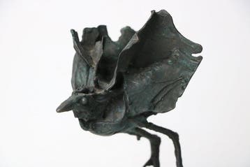 Tentative title Bird Mukai Ryokichi () - sculptuur