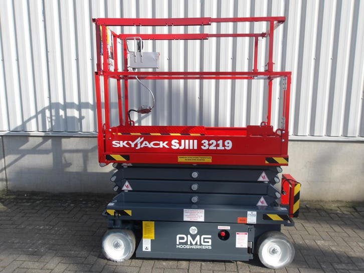 Hoogwerker SkyJack SJ3219 , 2020 , 8m , gekeurd , nw accus, Zakelijke goederen, Machines en Bouw | Liften, Steigers en Ladders