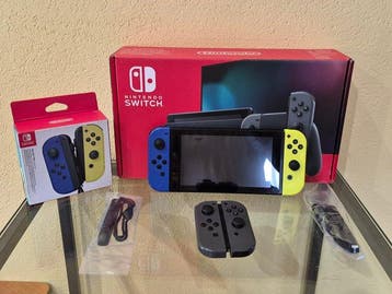 Nintendo - Switch - Nintendo Switch con Joy-Con blu e giallo, Nieuw
