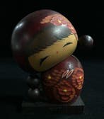 Gesigneerde Chie / Japanse vintage houten Kokeshi-pop