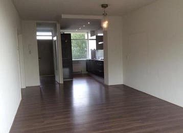 Te Huur 4 Kamer Appartement Einsteinplaats In Rotterdam, Rotterdam, Direct bij eigenaar, Appartement, Rotterdam