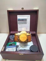 Contax RTS oro / gold limited model + CZ Planar 1,4/50mm in, Audio, Tv en Foto, Fotocamera's Analoog, Nieuw