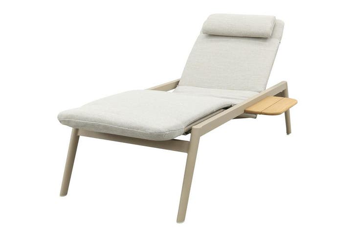 Corfu verrijdbaar ligbed incl. kussen & side table- Latte, Tuin en Terras, Ligbedden, Nieuw, Hout, Verzenden