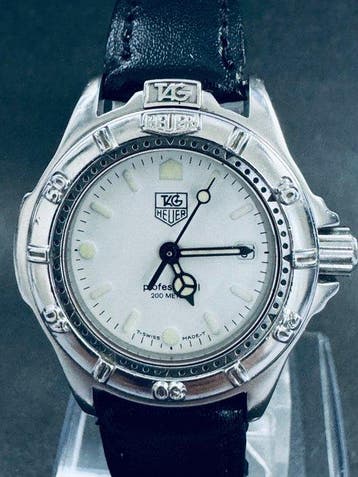 TAG Heuer - 4000 Series - Zonder minimumprijs - 999.808A -
