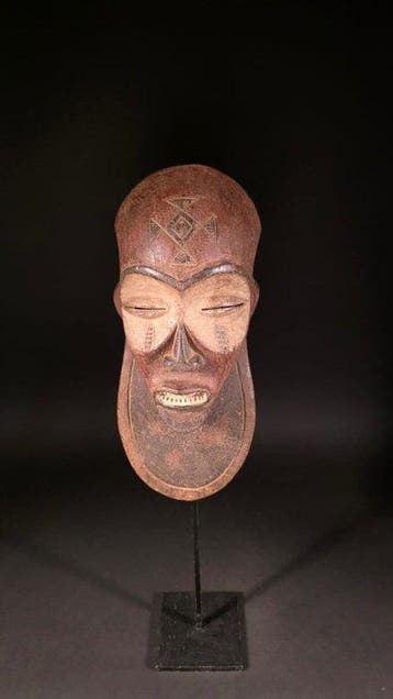 Houten masker - Tchokwe - Angola (Zonder minimumprijs)