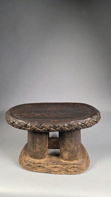 Houten kruk - Bamileke - Kameroen (Zonder minimumprijs)