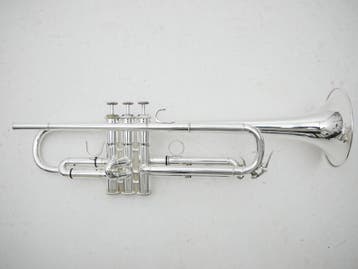 Gebruikte Kanstul Trompet model CCT-900 Custom Class, Ophalen of Verzenden, Zo goed als nieuw, Bes-trompet, Met koffer