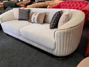 Ecru Velvet Loungebank (( Showmodel )) 3 Zits  Nu € 575,-, Ophalen, Driepersoons, Zo goed als nieuw, Rechte bank
