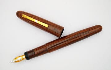 Omas - Precious Woods - Vulpen, Verzamelen, Pennenverzamelingen, Nieuw