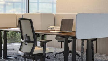Zit sta bureau 200 x 80cm Q-Active | Houtgroep 2, Nieuw