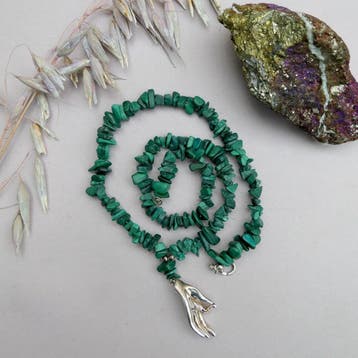 Malachiet kralen collier met zilveren hanger en sluiting, Gebruikt, Overige kleuren, Ophalen of Verzenden, Met edelsteen
