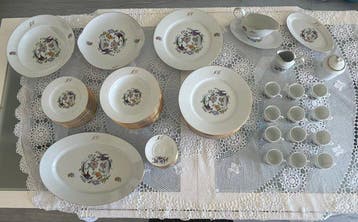 Porcelaine de Limoges - Tafelservies voor 12 (69) -
