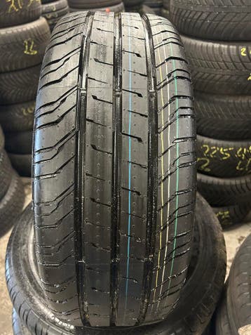 Demo Continental 225 55 17c let op speciaal voor bussen, Ophalen, Bestelwagen, Nieuw, 17 inch