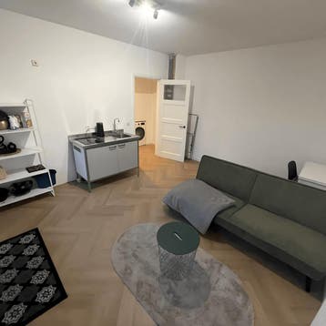 Appartement in Rotterdam gevonden voor €1000,- pm, Huizen en Kamers, Huizen te huur, Rotterdam, Direct bij eigenaar, Appartement