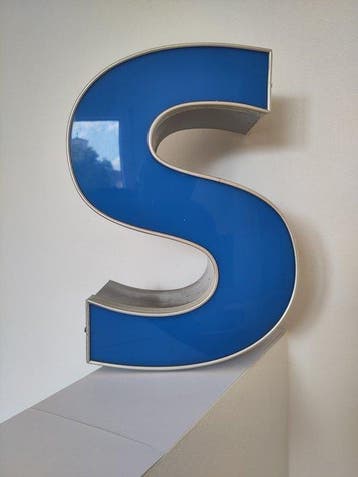 Industriële apparatuur - Typografie letter S - Duitsland