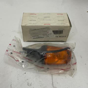 Ducati 851 888 750 ss 900 ss 400 ss 600 ss Rear flasher l..., Motoren, Ophalen of Verzenden, Gebruikt